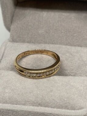 Soulmates 9K Gold Diamond Ring Band, size 7-7.25
